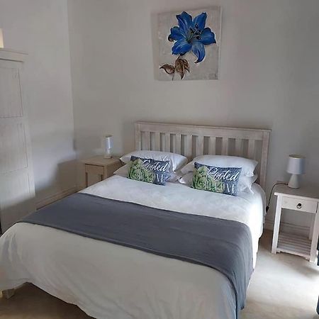 Osler Place Self-Catering Стилбай Екстериор снимка